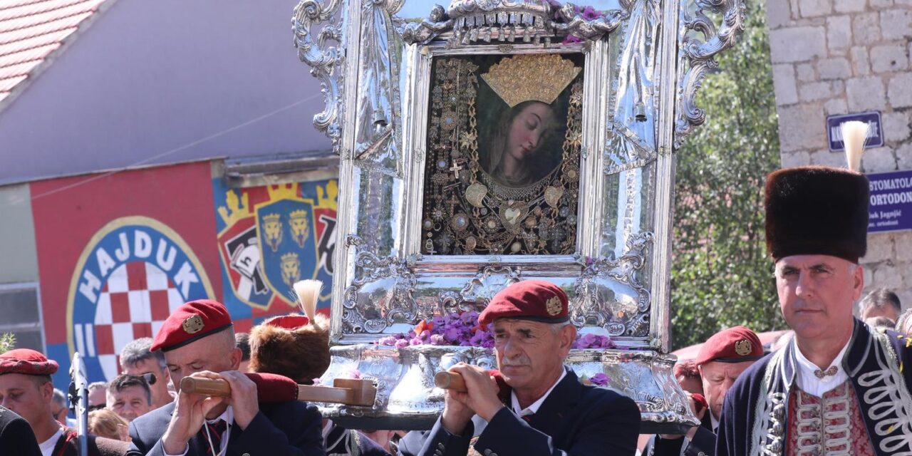 Sinj: Procesija i misa povodom blagdana Velike Gospe