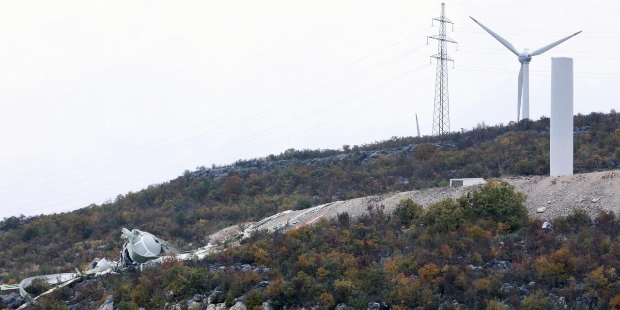 Olujni vjetar srušio vjetrenjaču kod Dugopolja!