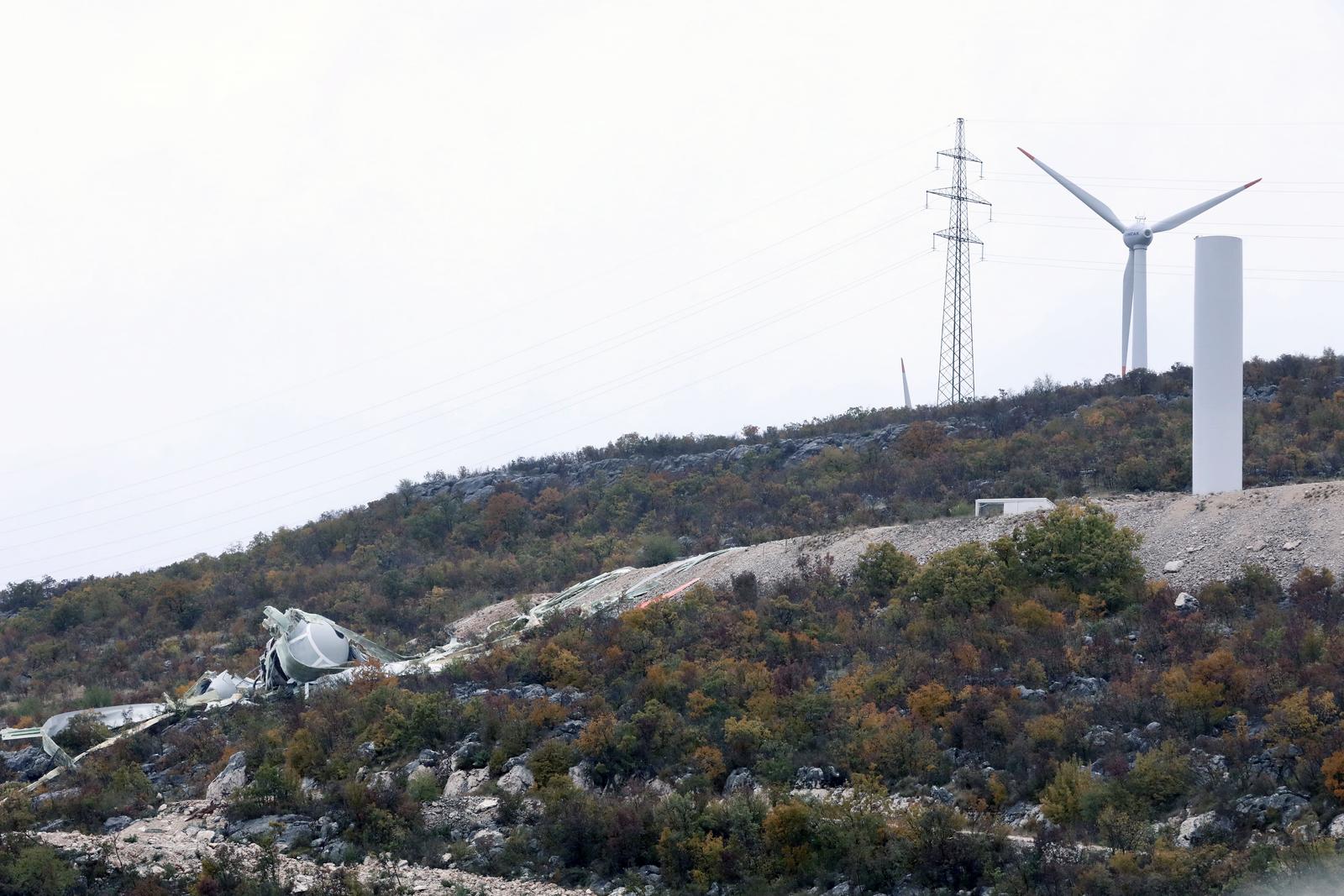 Olujni vjetar srušio vjetrenjaču kod Dugopolja!