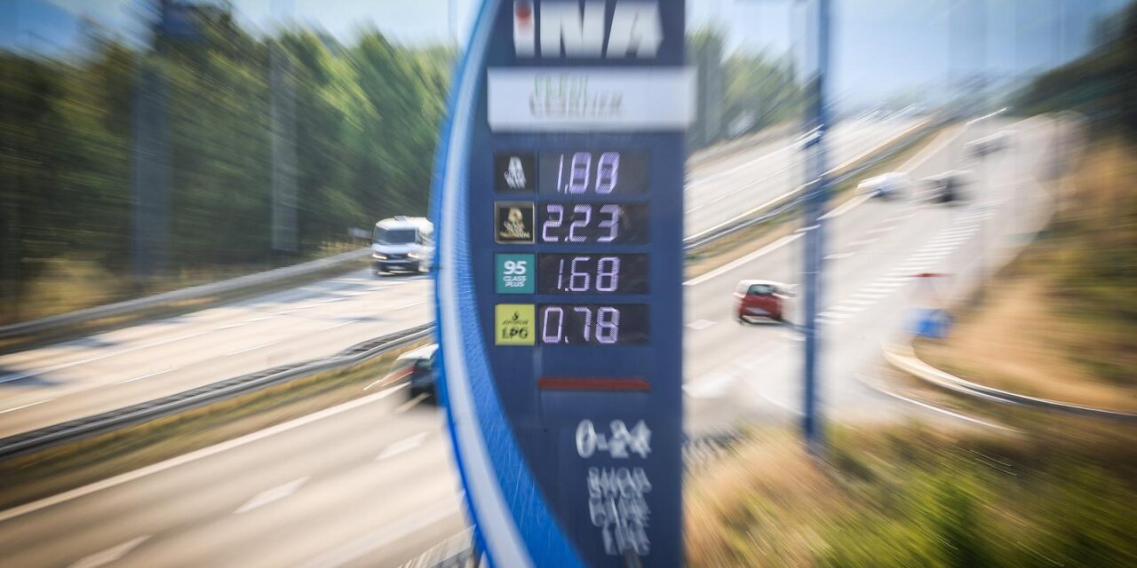 Samobor: Gužve na benzinskoj postaji Gradna uoči poskupljenja goriva