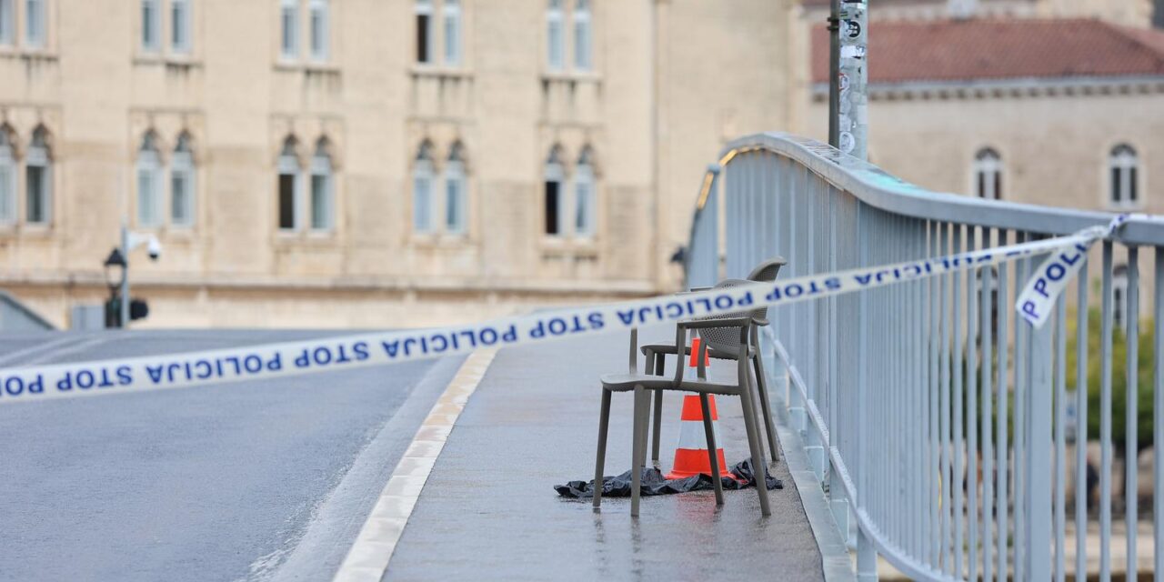 Trogir: Policijski očevid na starom čiovskom mostu gdje je pronađen muškarac s ubodnom ranom